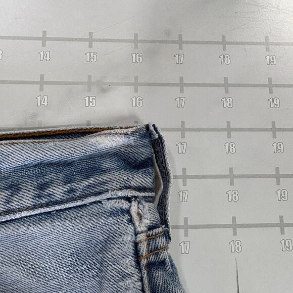 Vintage Levi's 501 Cut Off Shorts Womens 34 Blue Distressed Denim 2" Butt Rip - Picture 7 of 8